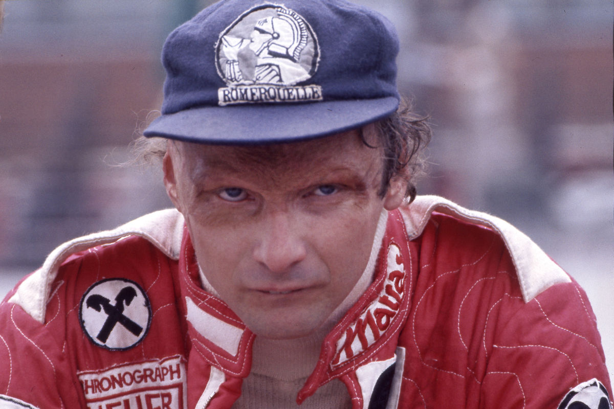 Daimler honra el «impulso inestimable» de Niki Lauda