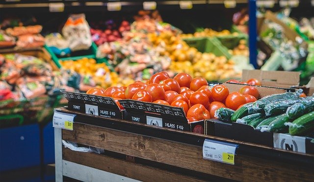 Ministro alemán critica guerra de precios de supermercados