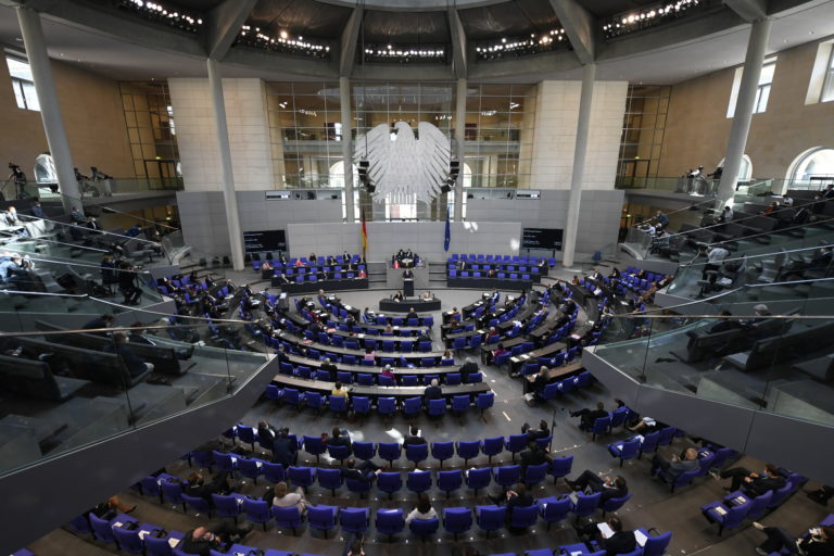 Bundestag aprueba nuevas restricciones en «freno de emergencia»