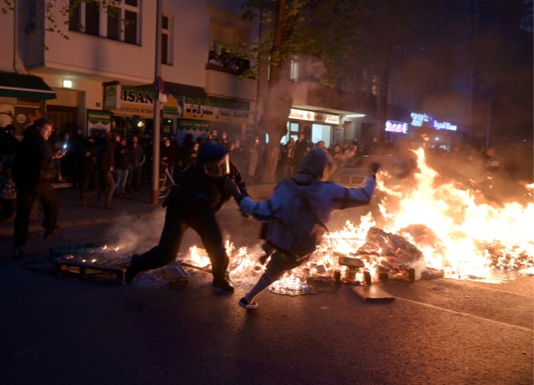 Varias manifestaciones del 1 de Mayo se tornan violentas en Alemania