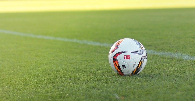 Los fiscales investigan al organismo del fútbol alemán por las donaciones de Adidas