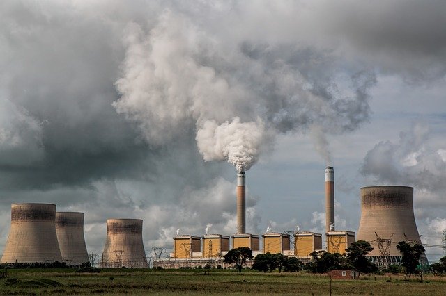 Alemania podría prolongar funcionamiento de centrales de carbón