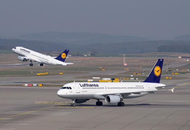 Caos en los aeropuertos: Lufthansa cancela casi todo el programa por la huelga de advertencia