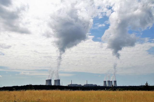 Los ecologistas advierten de los riesgos de tiempos de funcionamiento más largos de las centrales nucleares