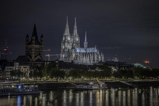 Las luces de la catedral de Colonia se apagan para ahorrar energía