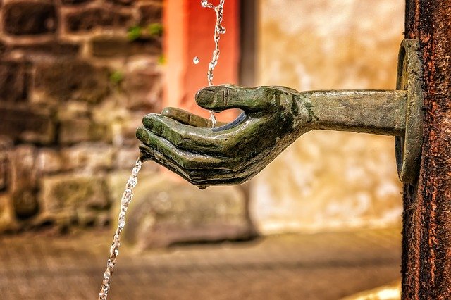 Alemania planea más fuentes de agua potable gratuitas en espacios públicos