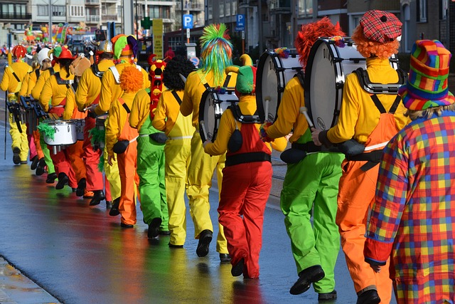 Miles y miles de personas en el Carnaval de Colonia: el primero sin restricciones de Covid