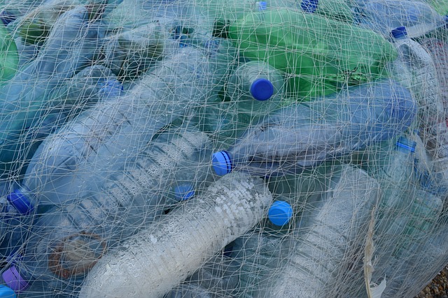 Medio Ambiente: propuestas para que las empresas paguen impuesto del plástico